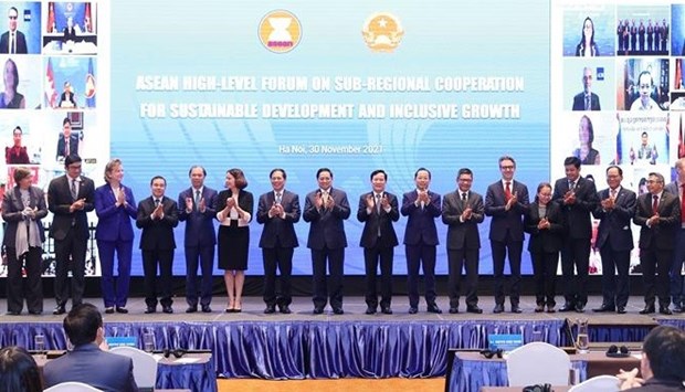 PM outlines three priorities for ASEAN sub-regional cooperation